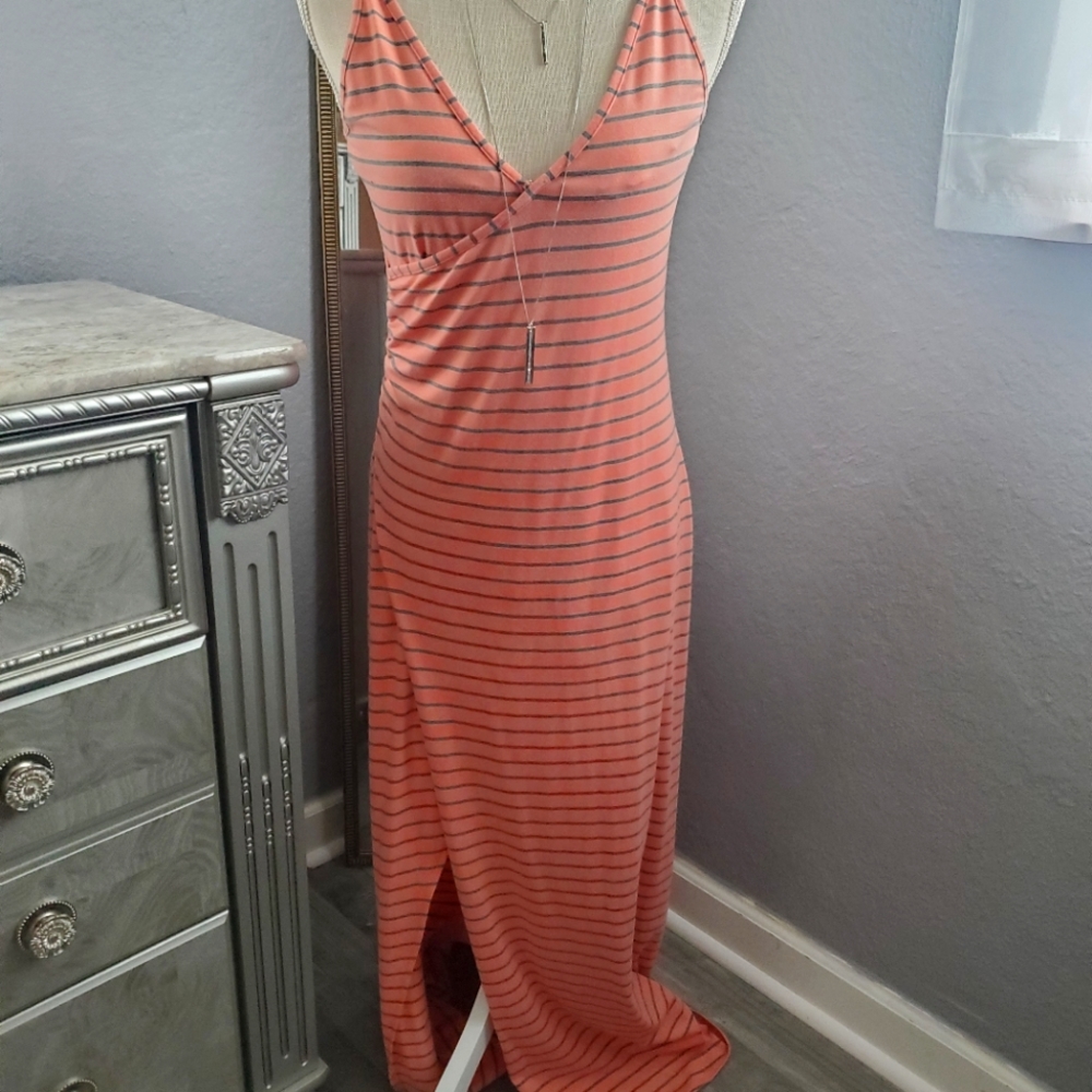 Guess stripped side slit maxi dress